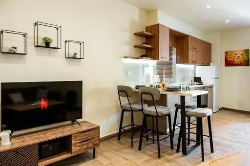Guest House *